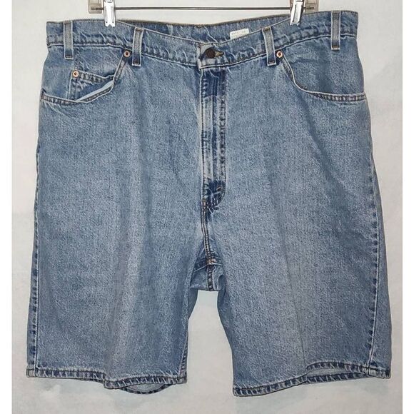 Levi Strauss 560 Loose fit shorts. W 40 L 11. Some distressing. - Picture 1 of 7
